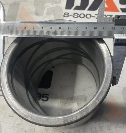 Втулка D=105х125 мм, L=122 мм (стрела - рама) LW500