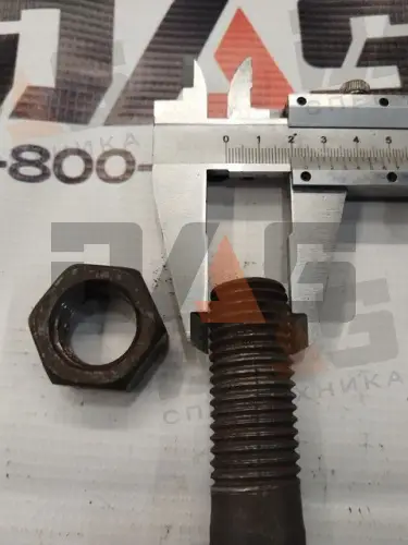 Болт М24х65 (10.9) (квадрат) (крепления бокового зуба)
