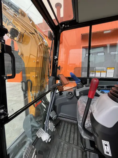 Мини-экскаватор HENGTE HT35 купить в Томске