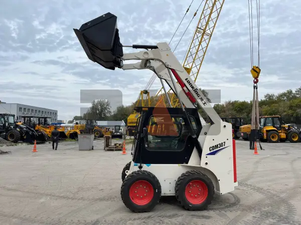 Мини-погрузчик Lonking CDM307 купить в Томске