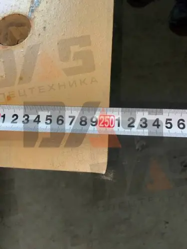 Нож ковша SDLG 953 (2500х350х30) с отверстиями (СТ45)