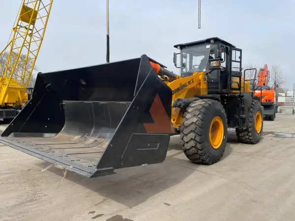Фронтальный погрузчик CDM856H купить в Томске