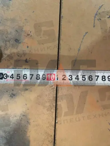 Нож ковша Lonking ZL50C (424х320х30) угольный ковш с отверстиями (СТ45) правый