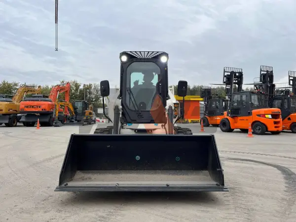 Мини-погрузчик Lonking CDM307 купить в Томске