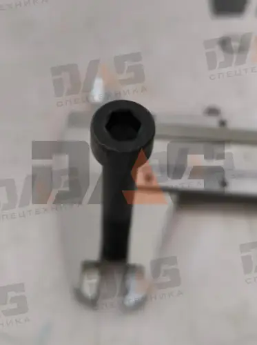 Болт М8х60 (8,8) оригинал 