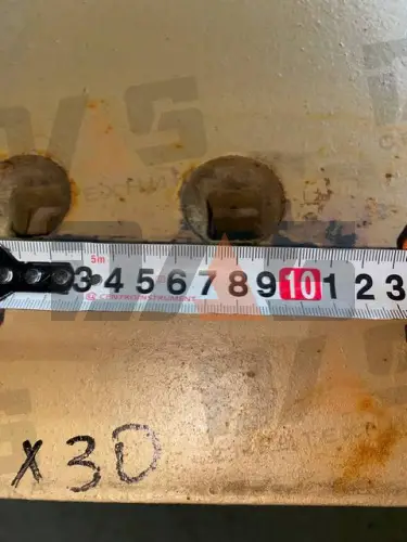 Нож ковша SDLG 953 (2500х350х30) с отверстиями (СТ45)