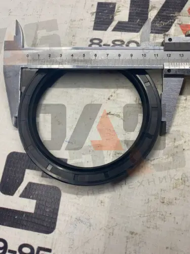 Сальник 95х120х12 (соединения рамы нижний) LG876