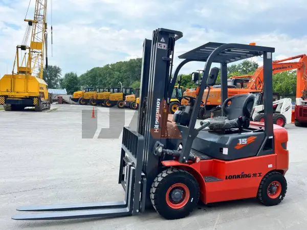 Дизельный вилочный погрузчик Lonking FD15T купить в Томске