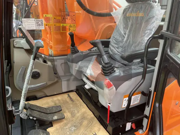 Экскаватор Lonking CDM6490F купить в Томске