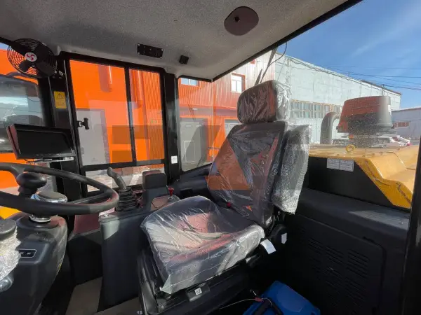Фронтальный погрузчик Lonking ZL50HC купить в Томске