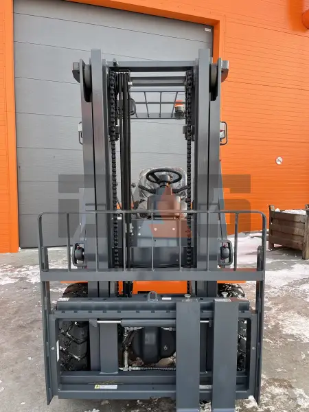 Дизельный вилочный погрузчик Lonking FD30T купить в Томске
