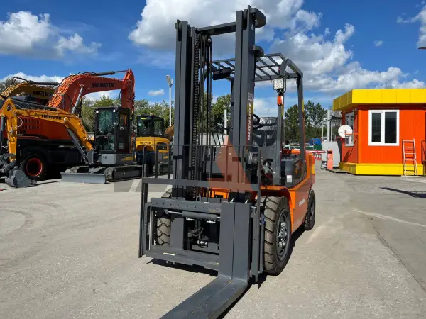 Дизельный вилочный погрузчик Lonking FD35T купить в Томске