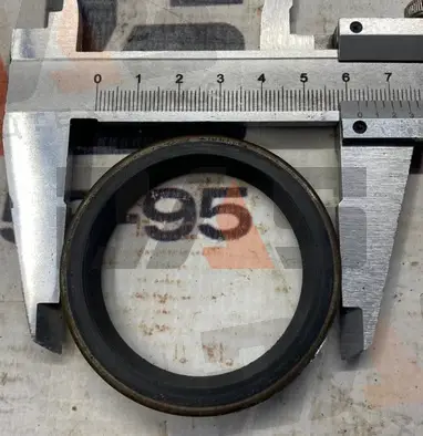 Манжета 50х62х8 (пальца стрелы) FL935F